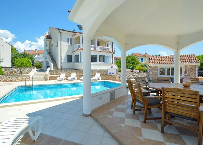 Aquanur-5 By Interhome *