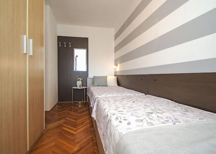 Aquanur-5 By Interhome * Sovlje